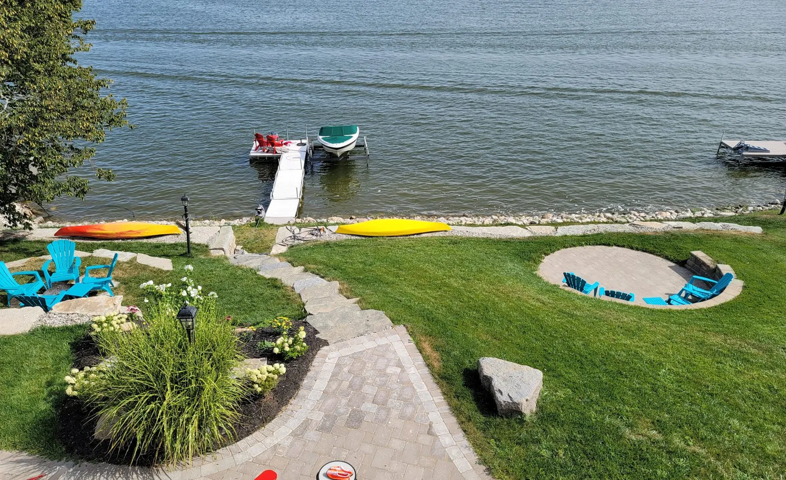 Natural, coastal and garden styles suited to waterfront lots